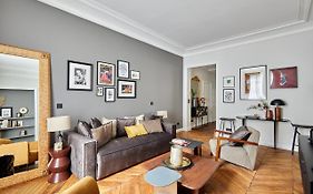 Residense Notre Dame De Paris By Studio Prestige